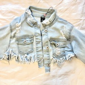 Small size Cropped Jean Jacket(crop look on me is last picture)